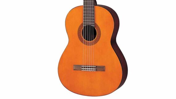 4636 Yamaha Gigmaker C40 Classical Guitar Pack 3