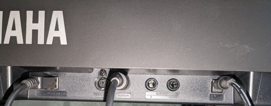 بررسی کامل پیانوی دیجیتال Yamaha P-225 | مزایا، معایب و مقایسه 25 بررسی پیانو یاماه p 225 43